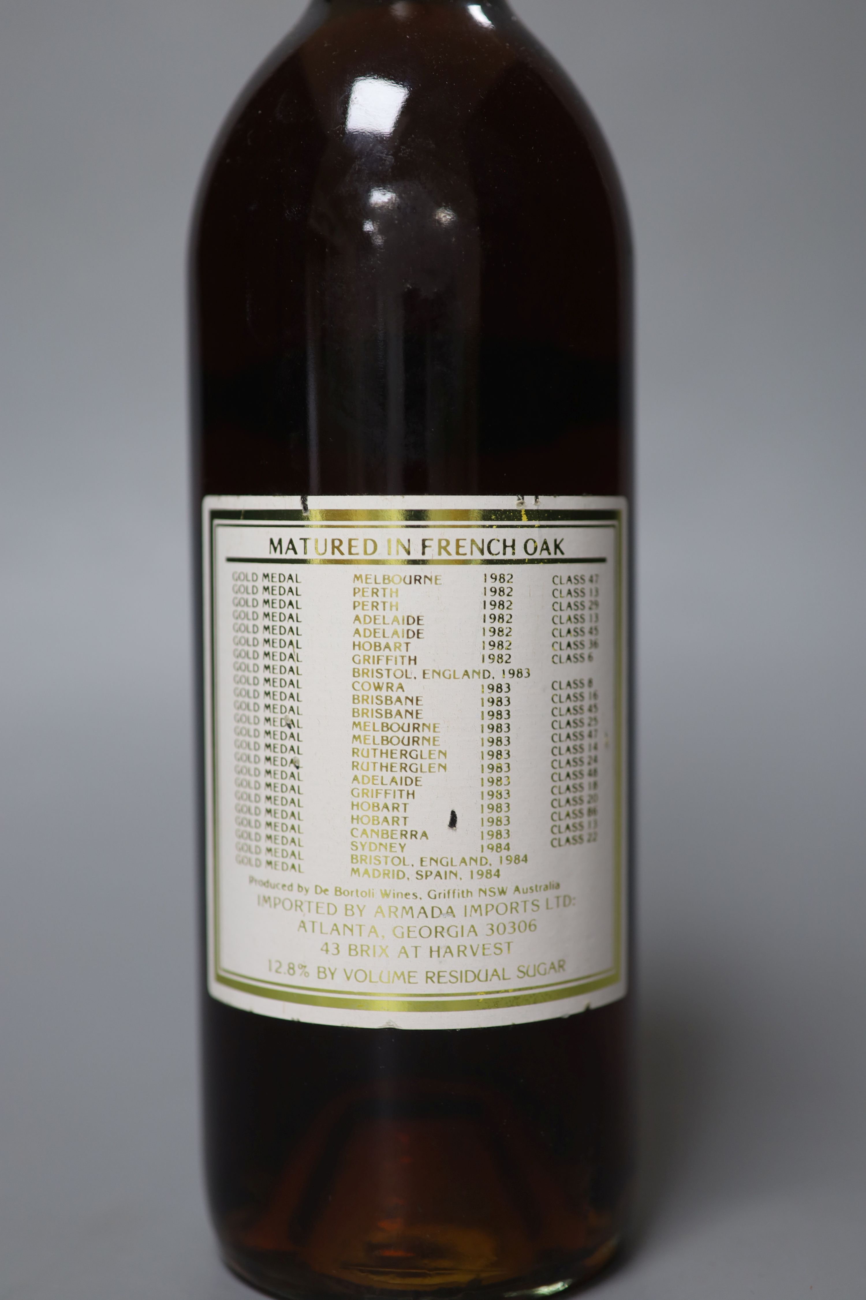 One bottle of De Bortoli Sauternes (Noble One) Botrytis Semillion - Yarra Valley, 1982